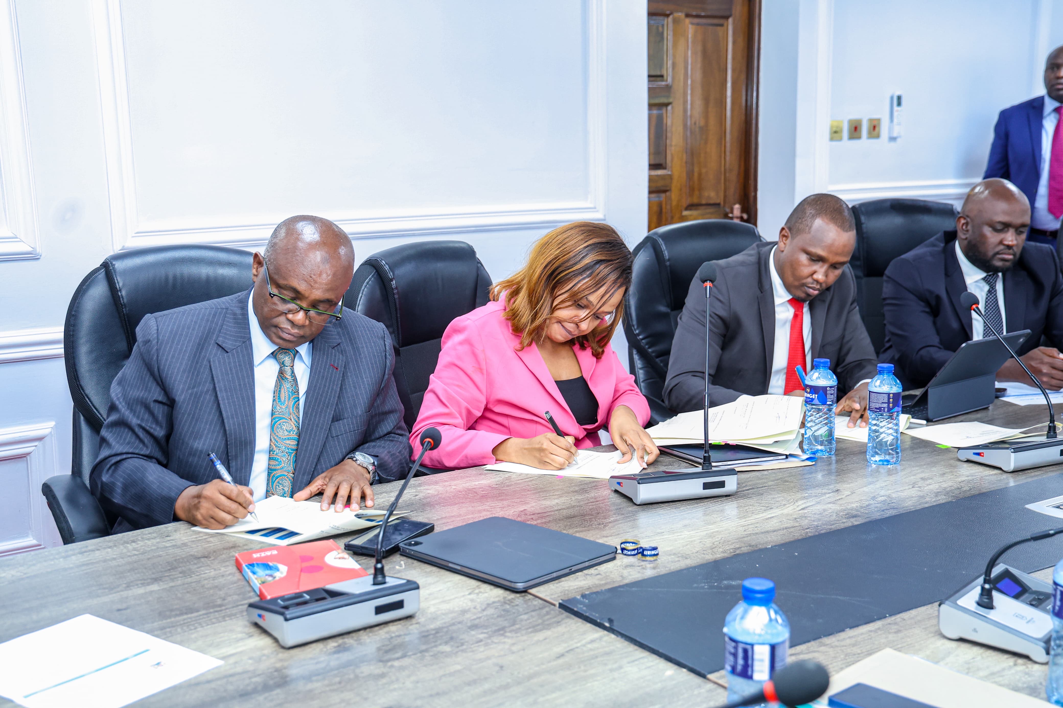 Health Ministry Signs Strategic Agreement to Strengthen Commodity Security and UHC