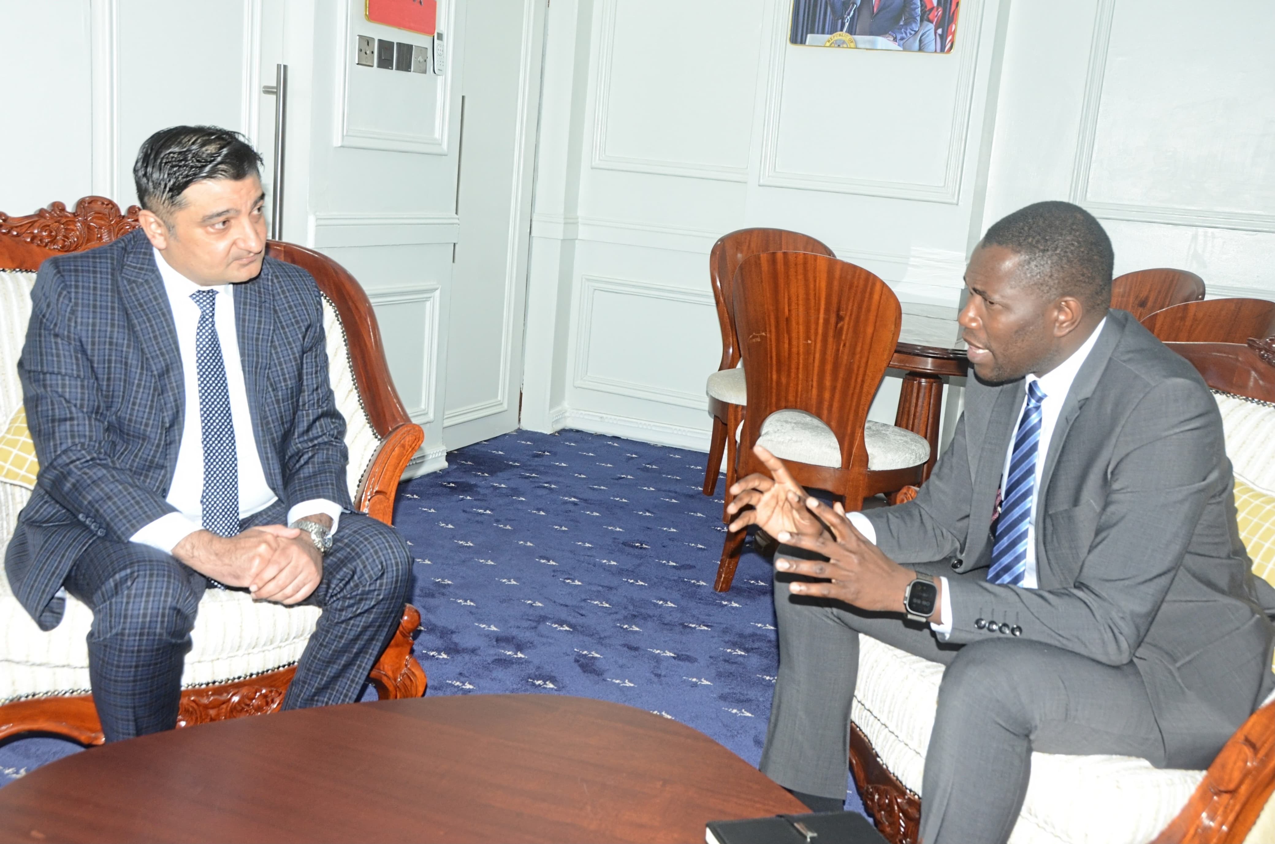 Ministry of Health and Aga Khan University Hospital Strengthen Dialogue on Strategic Health Collaboration