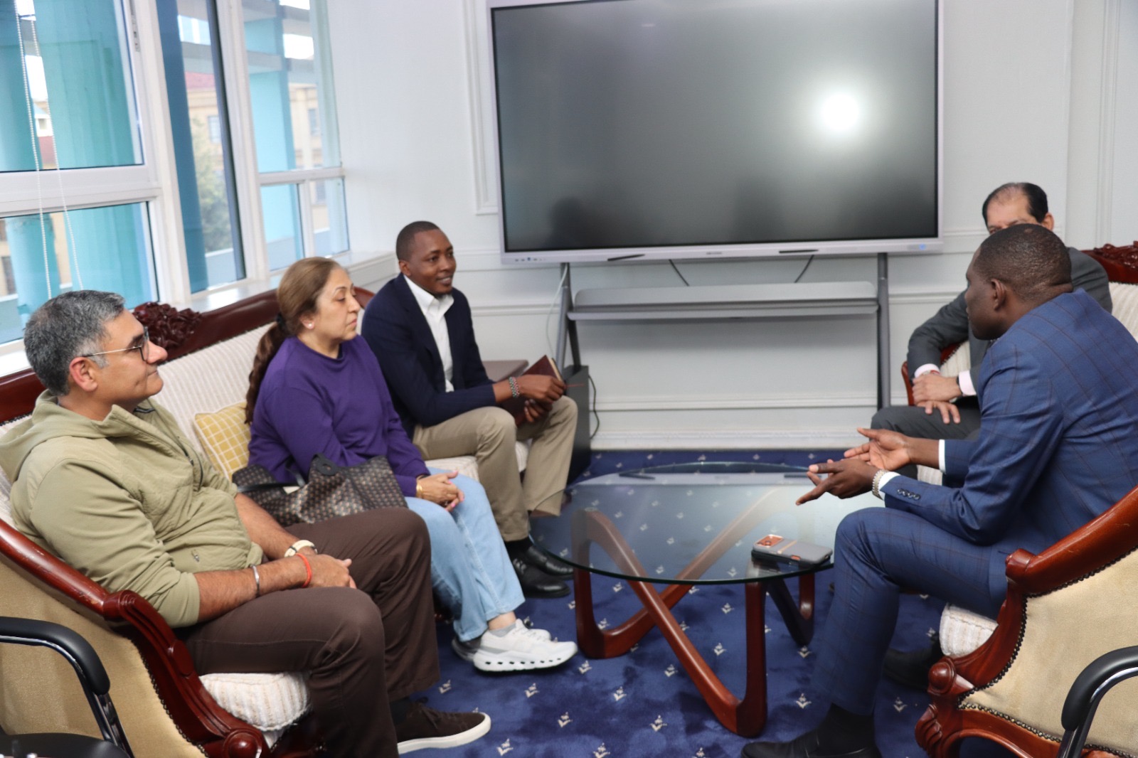 Ministry Explores Partnership with HEALTHY U on Nutrition Awareness