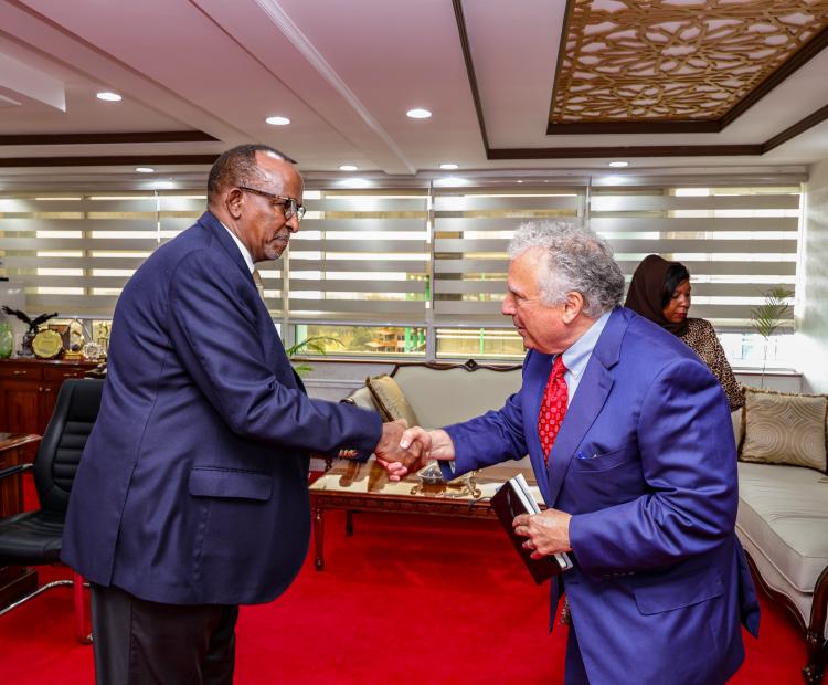 Kenya strengthens partnership with IAVI on vaccine research and local manufacturing